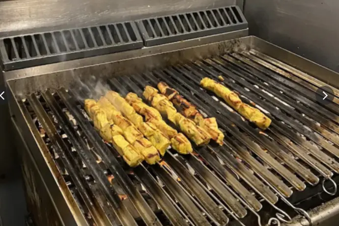 pinchos morunos madrid la brasa vallecas