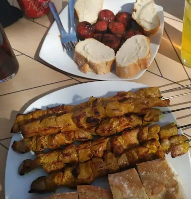 pinchos morunos madrid la brasa vallecas