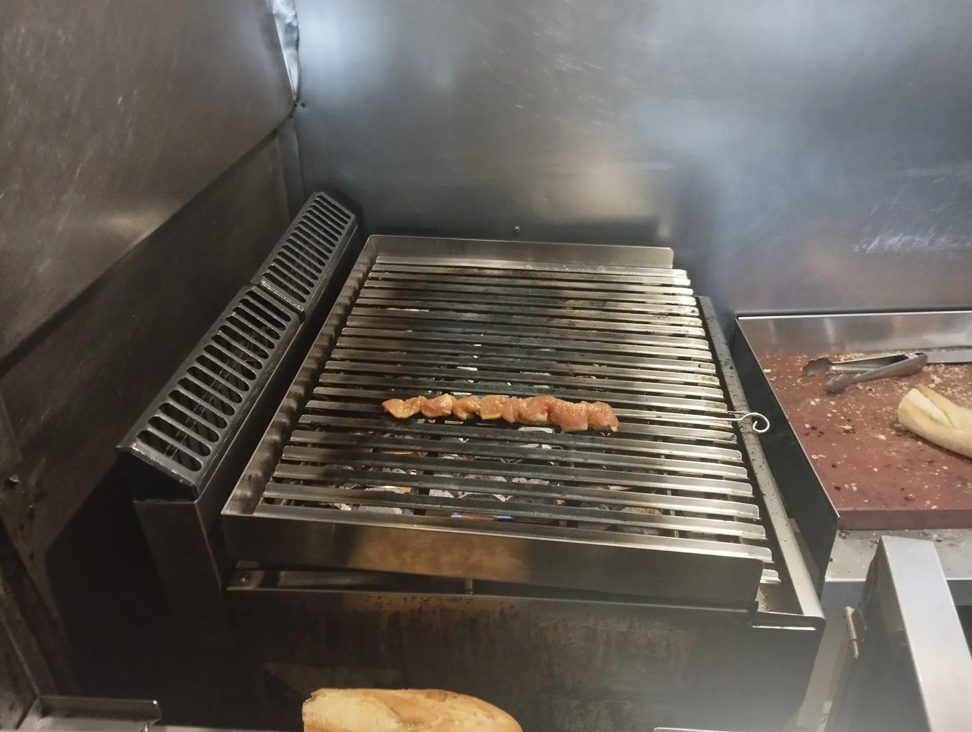 pinchos morunos madrid la brasa vallecas