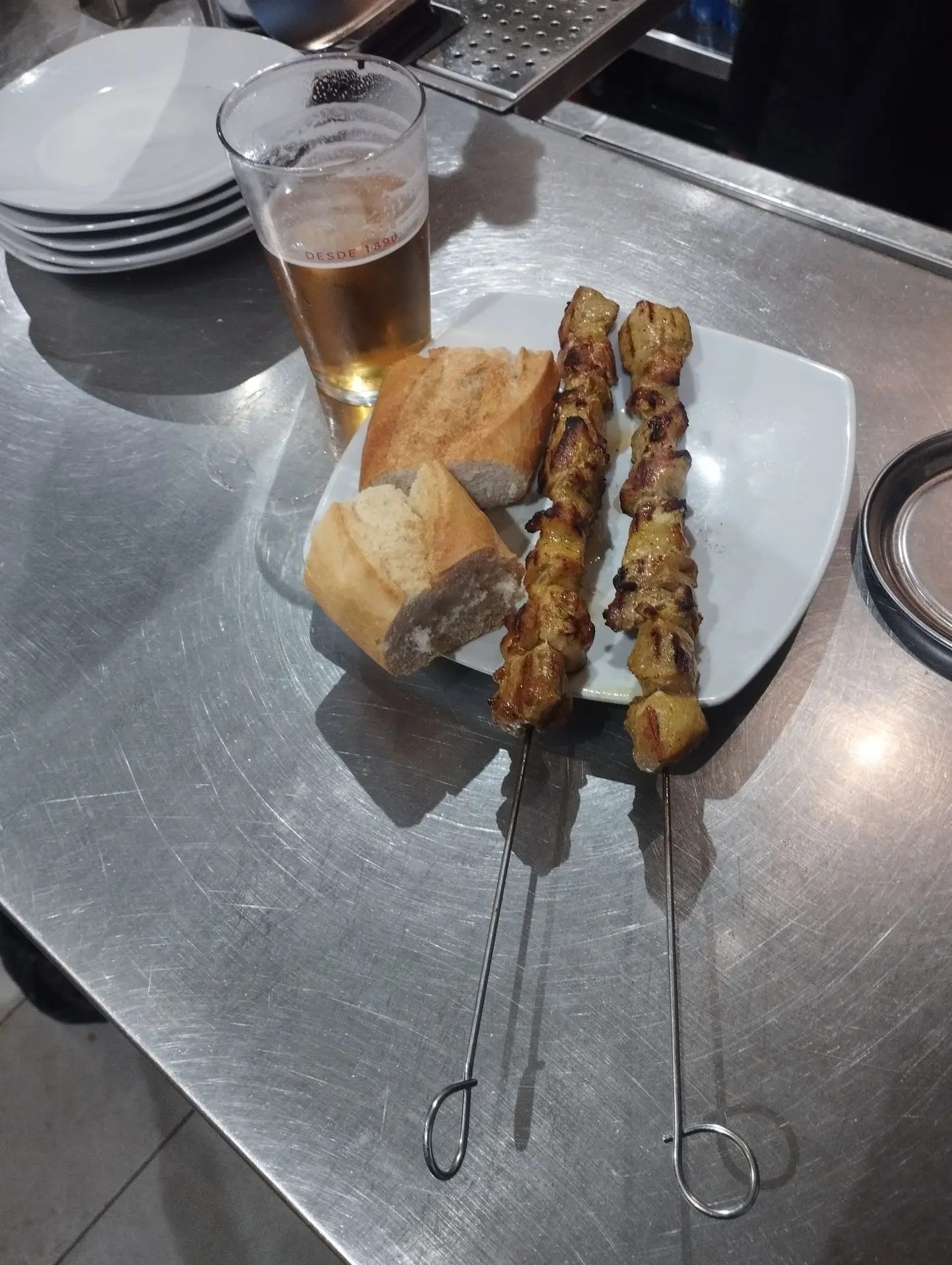 pinchos morunos madrid la brasa vallecas